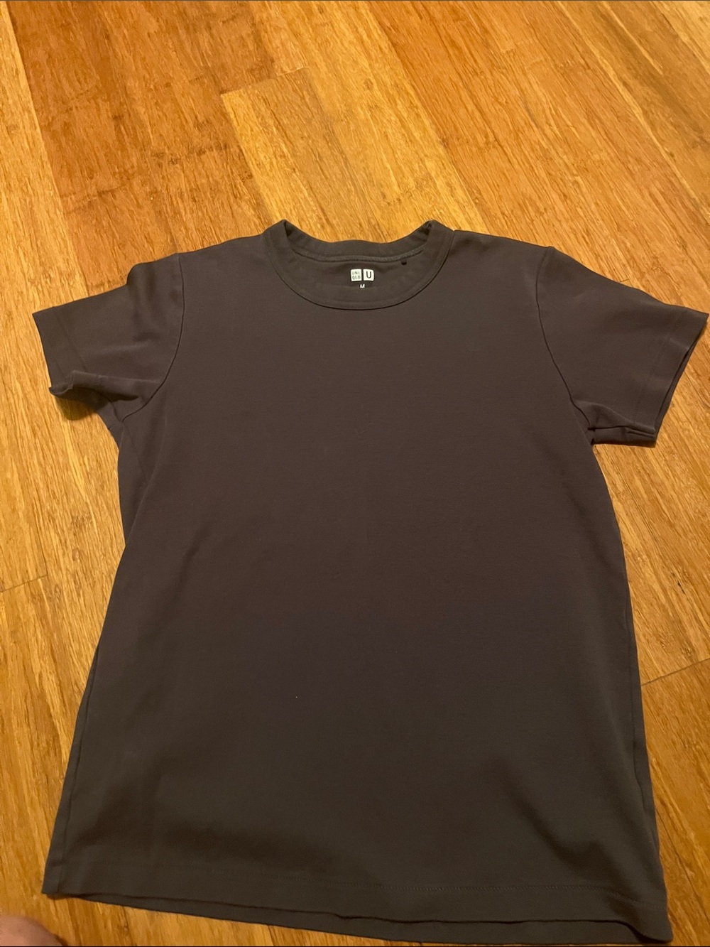Uniqlo Women’s Crew Neck T-Shirt — Charcoal Gray
